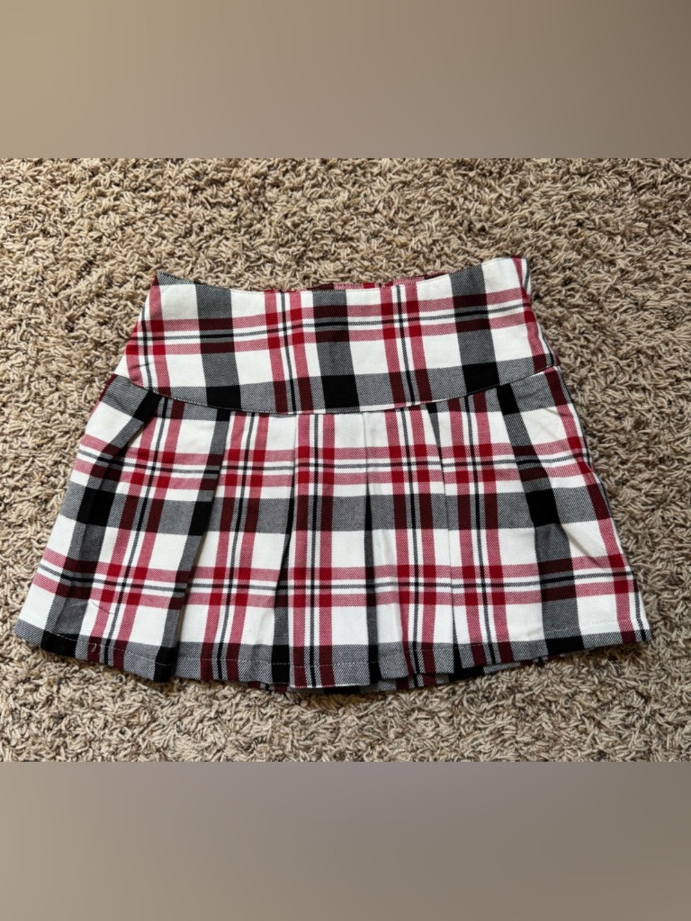 Girls Plaid Pleated Mini Skirt in Red and Black size 8 The Children’s Place